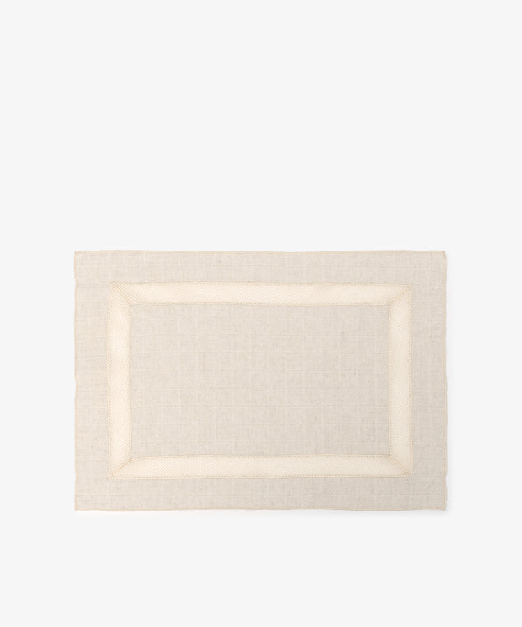 Set of 6 Renda Placemats in rectangular beige linen, each with a textured border, displayed on a plain white background.