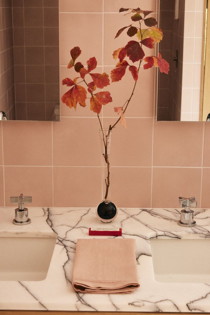 Pallino Bud Vase