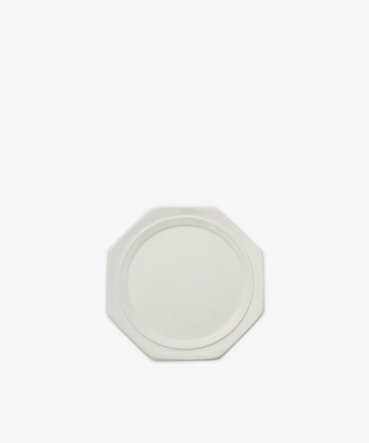 A Cirrus Octagonal Plate is centered on a white background.