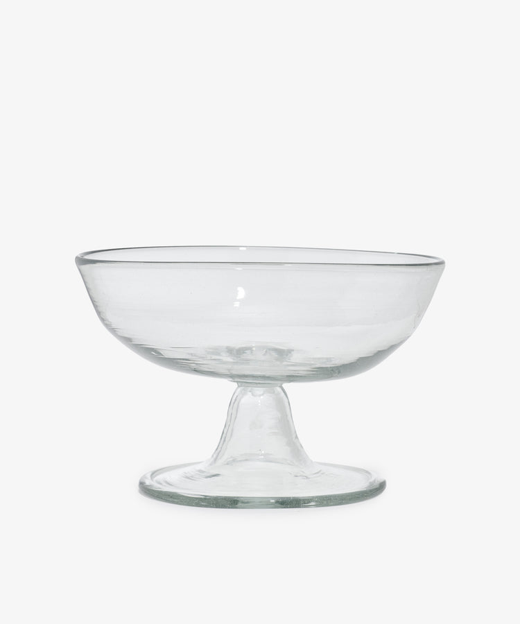 Elisa Fruit Bowl. Clear bowl on pedestal in hand-blown glass.