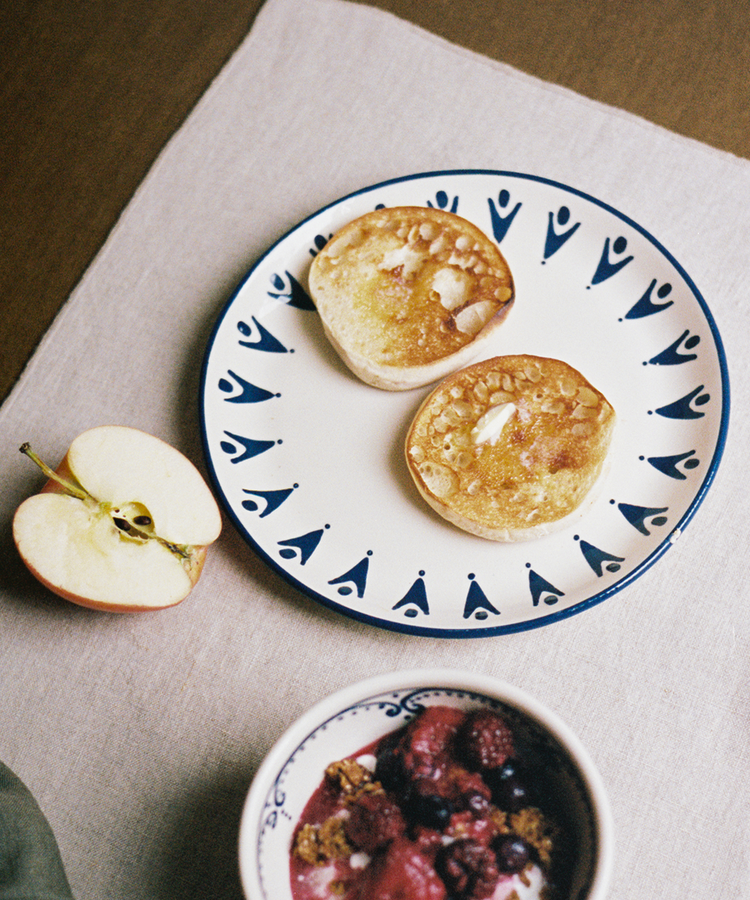 The Vito Small Plate, Set of 4, elegantly presents toasted English muffins, sliced apples, and yogurt with granola and berries—making it perfect for stylish everyday meals.